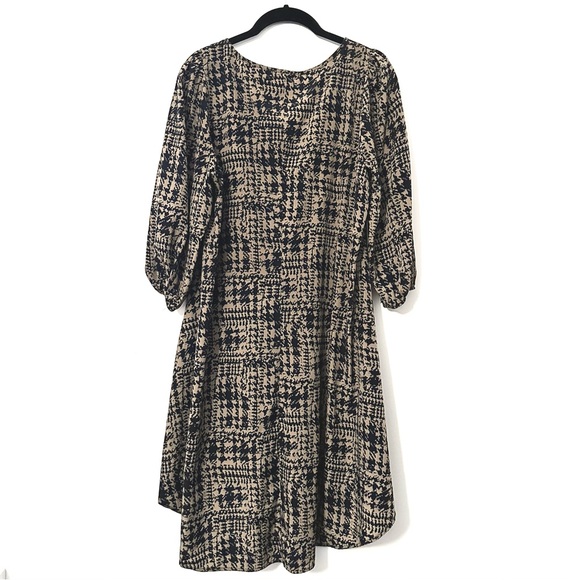 Everly Cream and Midnight Blue Abstract Patterned High Low Dress - Picture 6 of 6